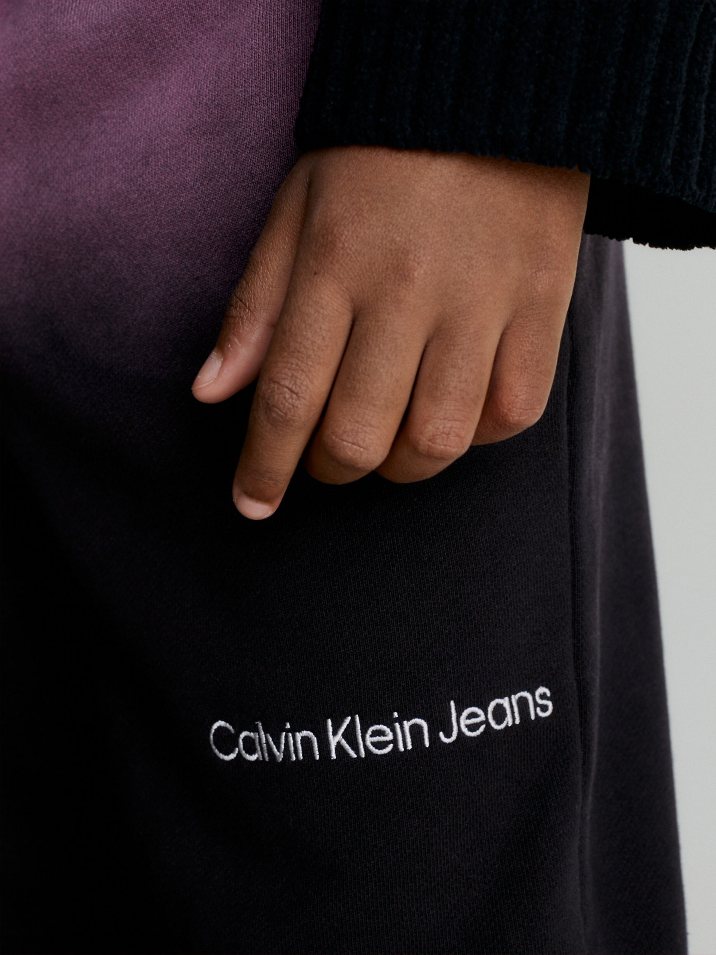 Tapered Pants