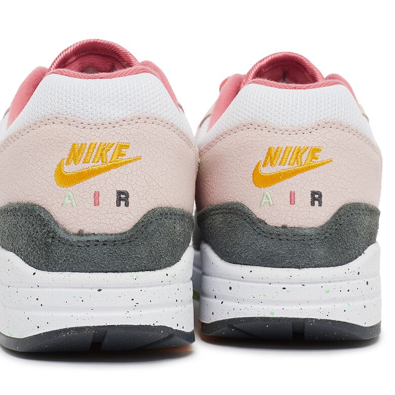 NIKE Air Max 1 