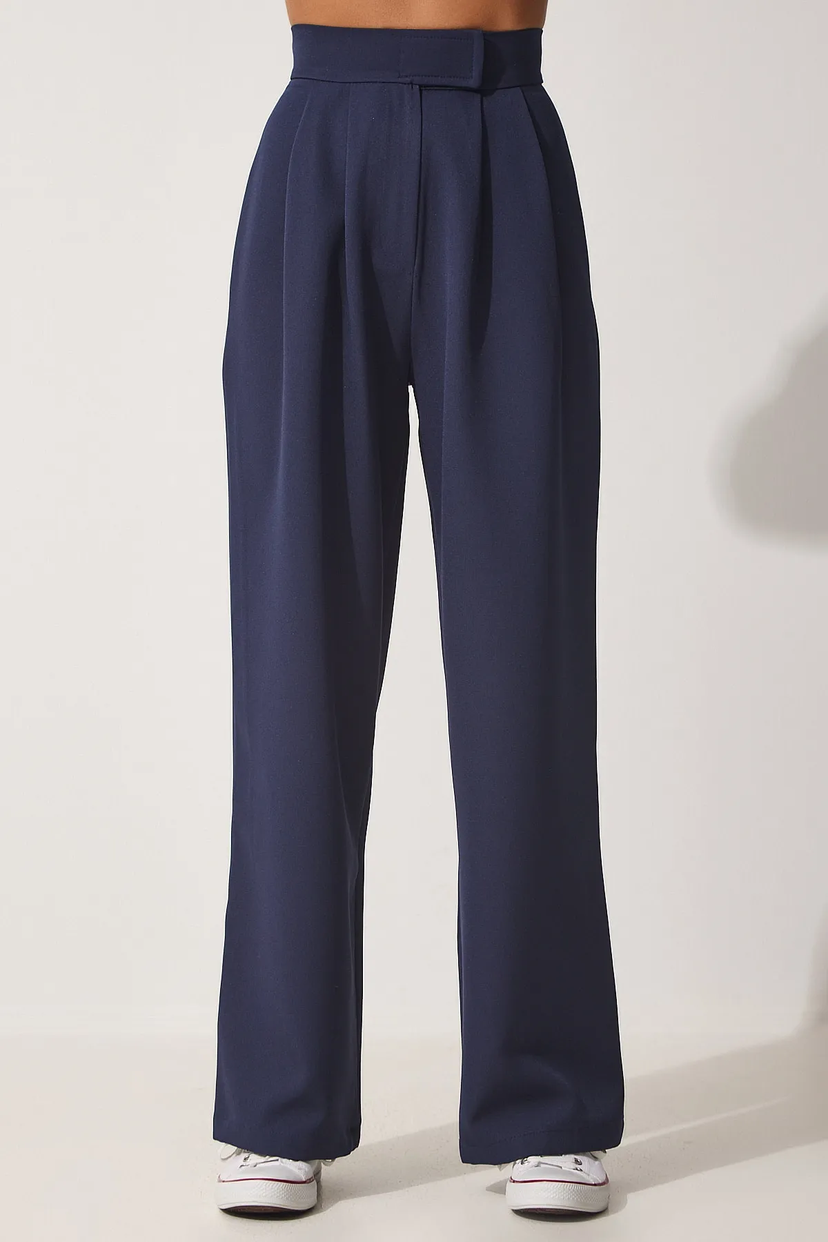 Happiness İstanbul  Marineblaue lockere Hose mit Klettverschluss für Damen YL00001