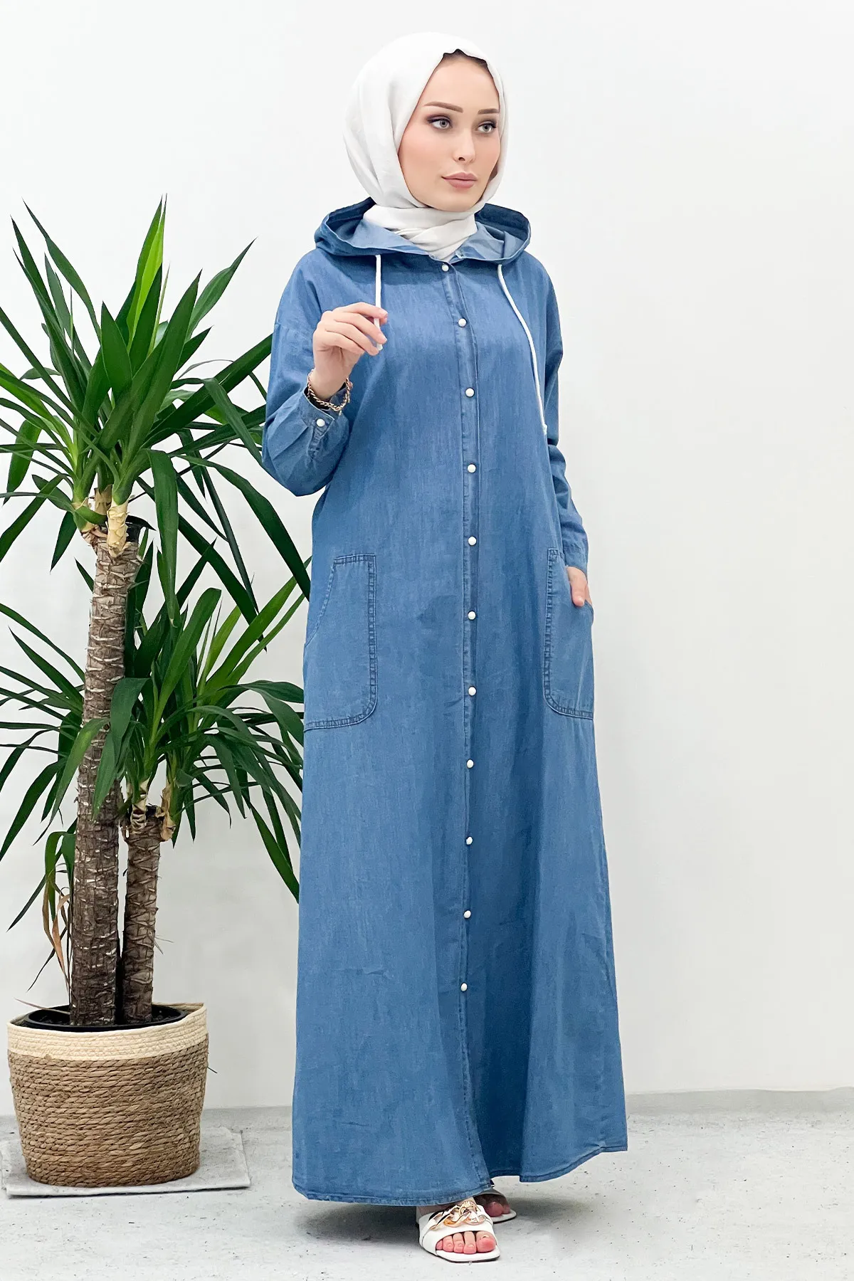 Tesettür Dünyası  Vorne geknöpfte Denim-Kappe Tsd220910 Hellblau