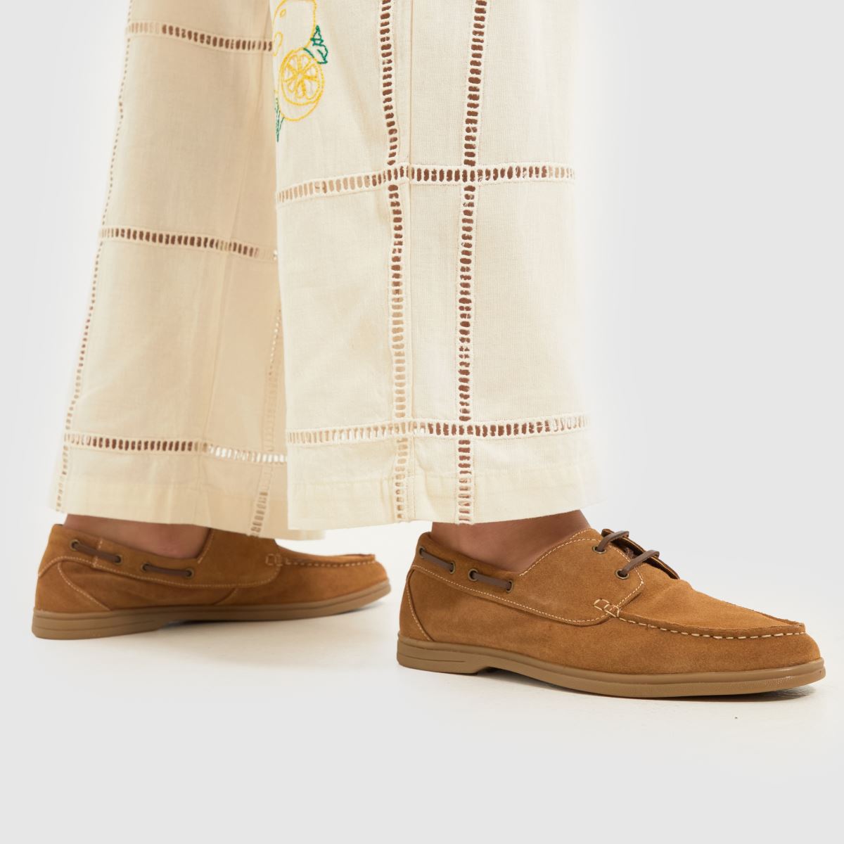 Schuh Pablo – Bruna båtskor i mocka