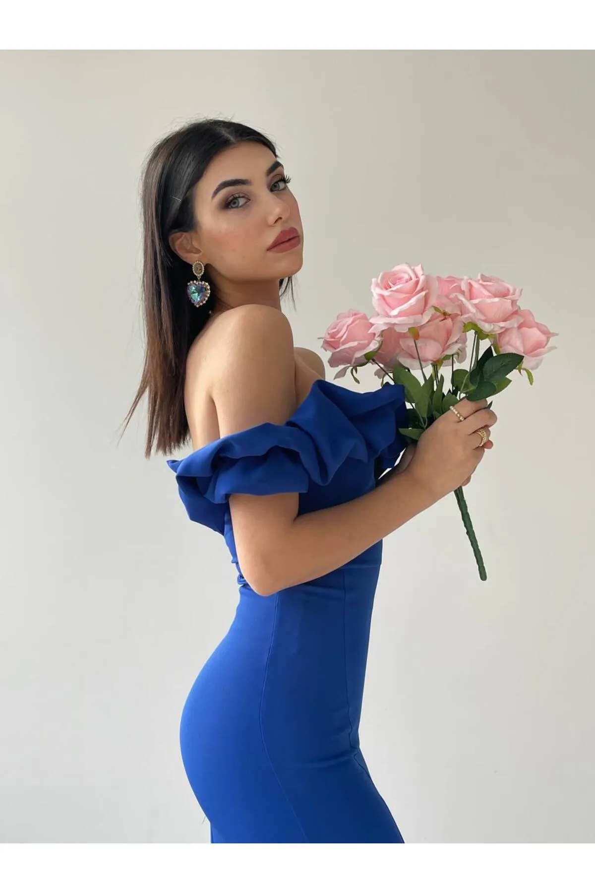 SONREİR  NIEDRIGE SCHULTERKLEID IN MIDI-LÄNGE