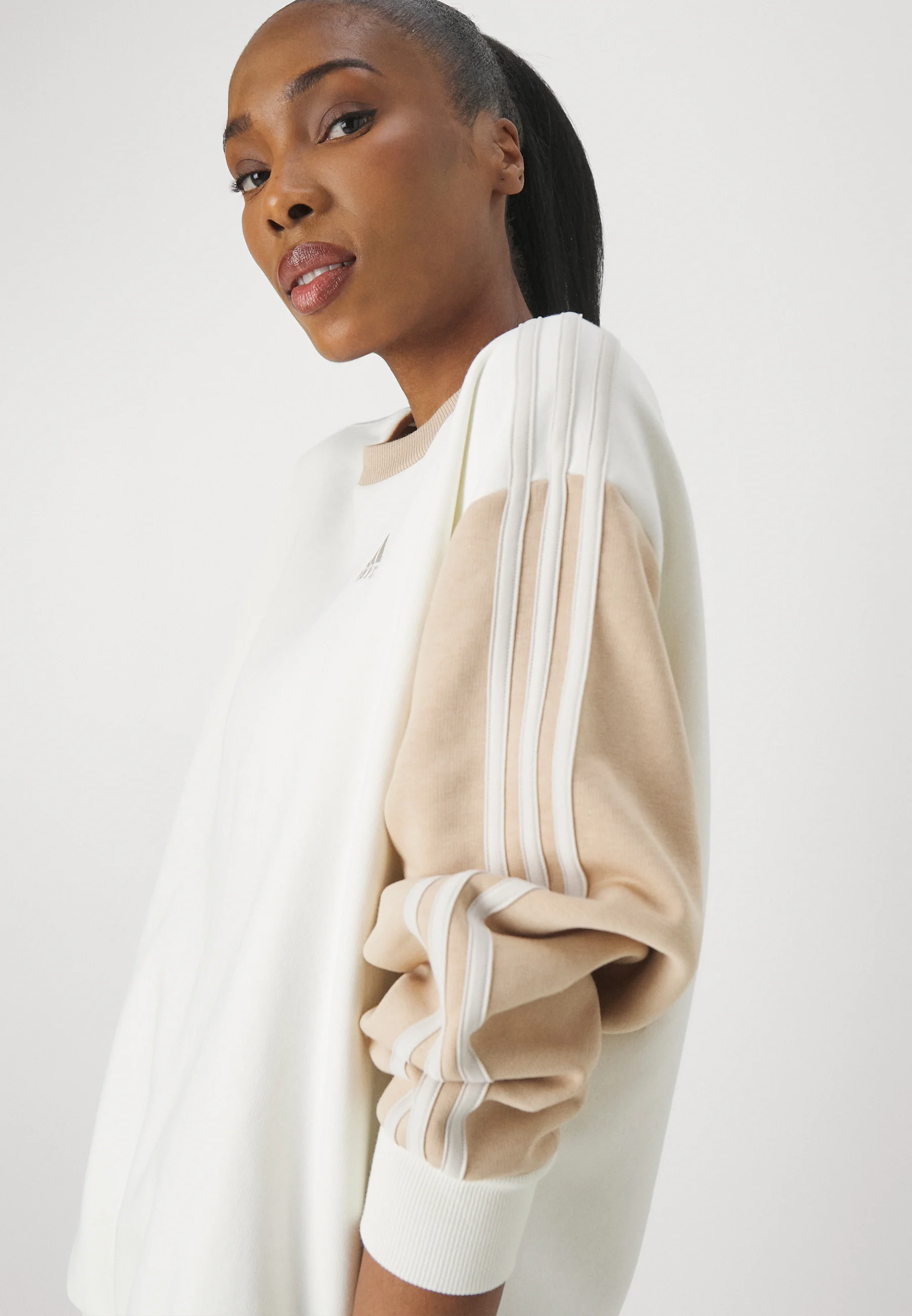 adidas Sportswear ESSENTIALS STRIPES OVERTamañoD - Sudadera