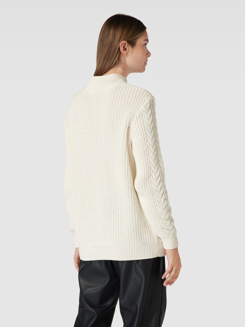 Strickpullover mit Zopfmuster Modell 'NORA' in offwhite