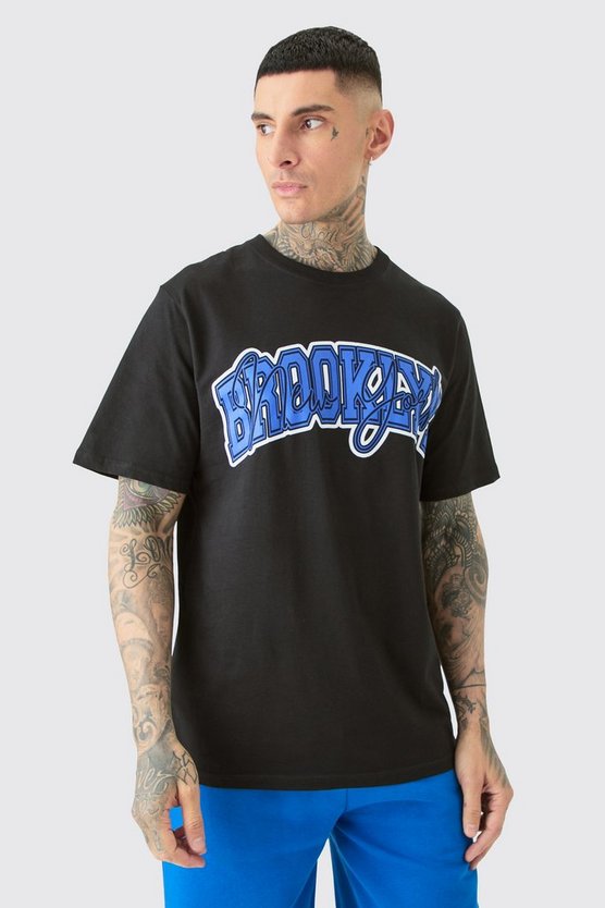 Tall T-Shirt mit Brooklyn-Print
