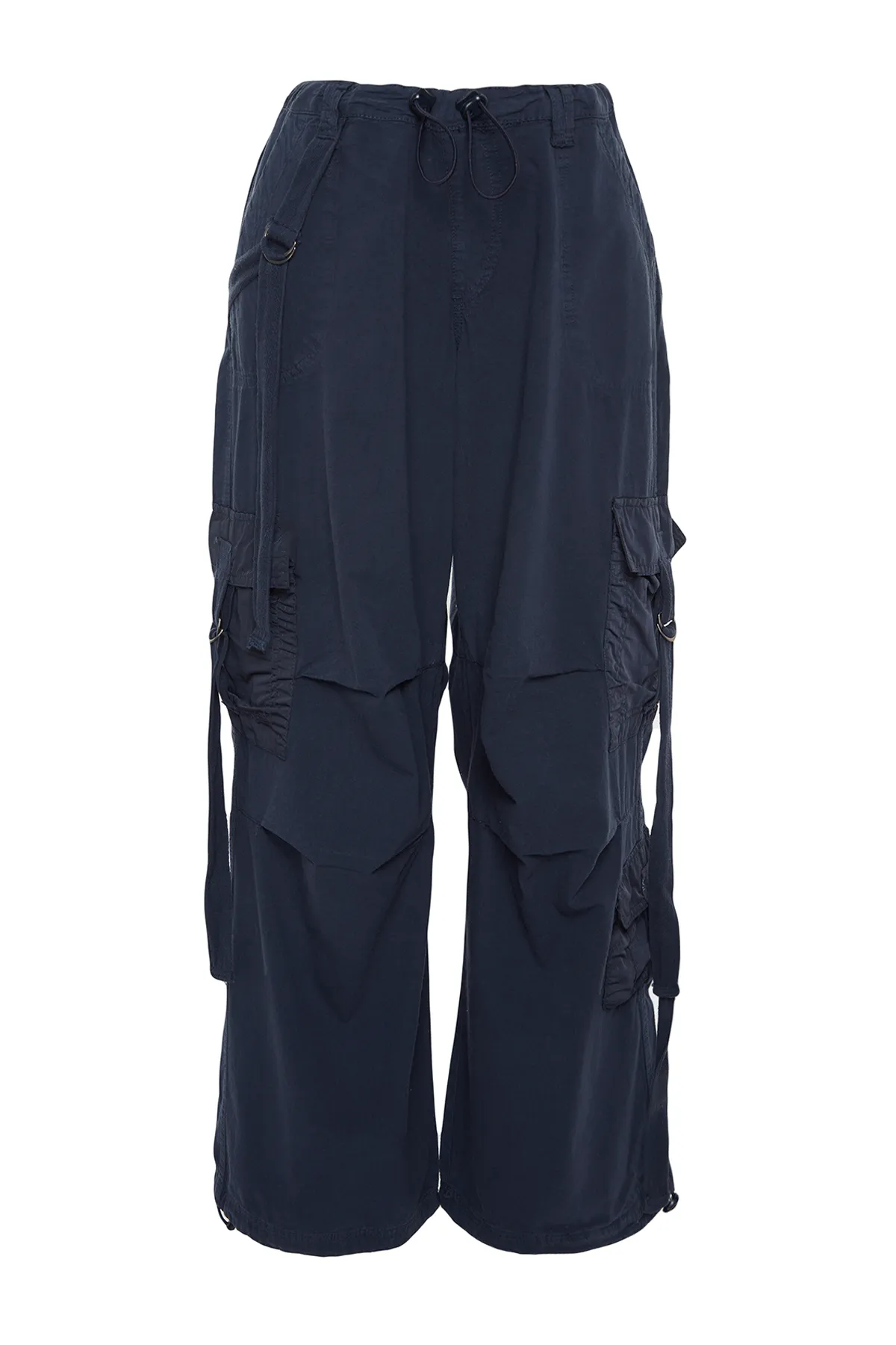 Trendyol Collection  Marineblaue Cargo-Taschen-Jogging-Jeans mit normaler Taille TWOAW24JE00216