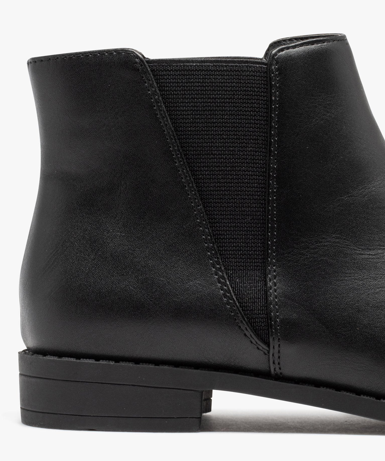 Boots Chelsea unies à talon plat femme noir | GEMO