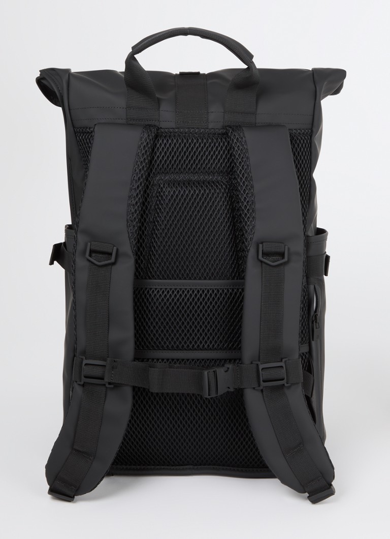 Mochila Rains Texel Moldada com compartimento para laptop de 16 polegadas e revestimento repelente à água.