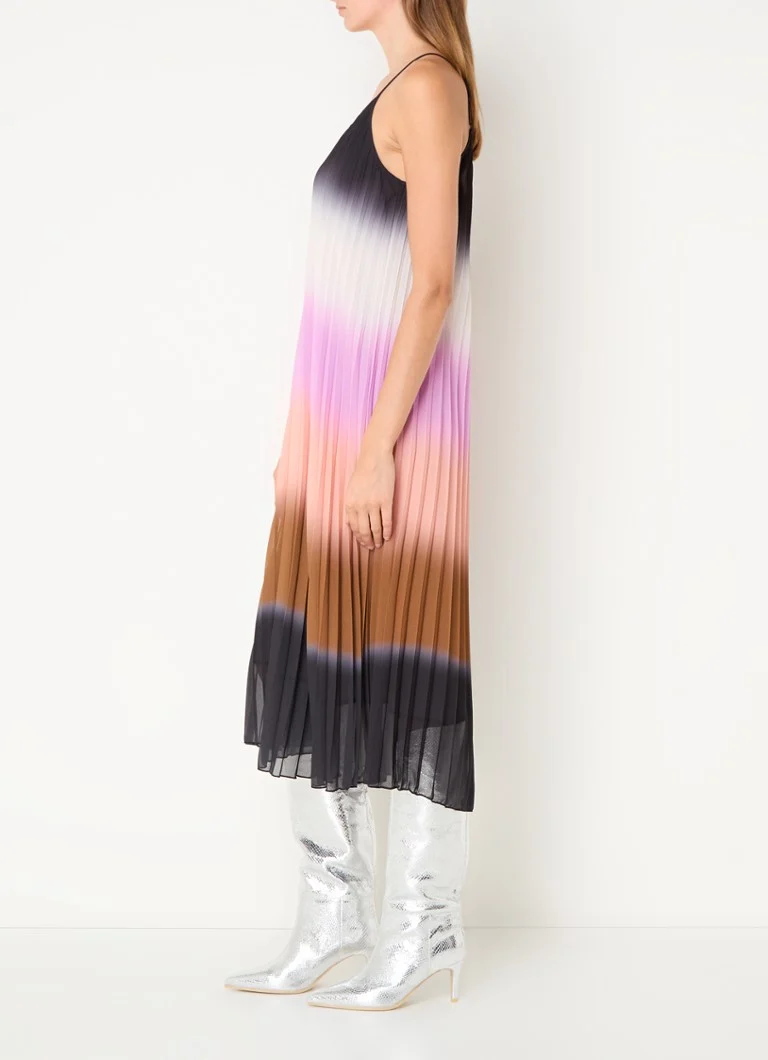 Abito midi plissettato e tie-dye essenziale di Anversa