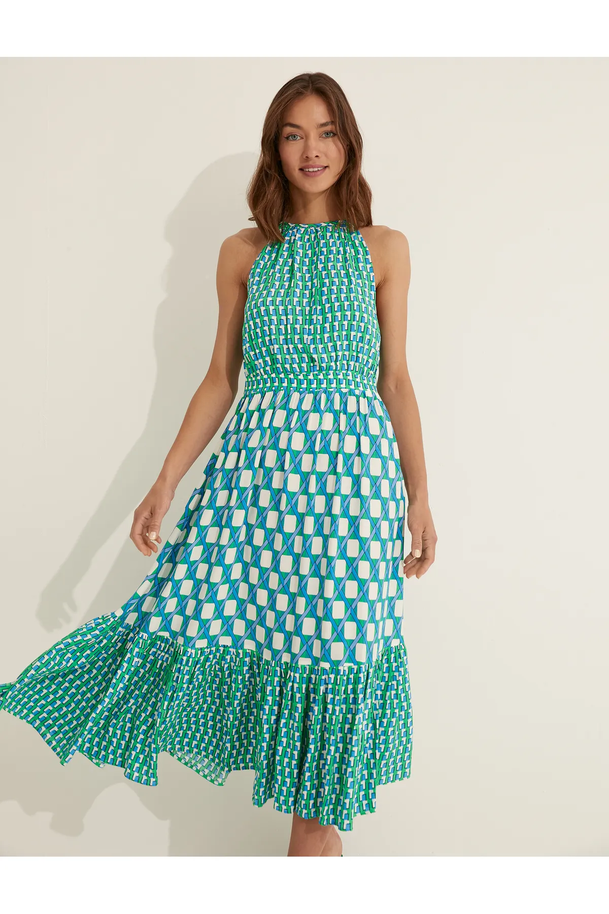 Koton  Melis Ağazat X – Langes Kleid mit Neckholder und Fensterdetail