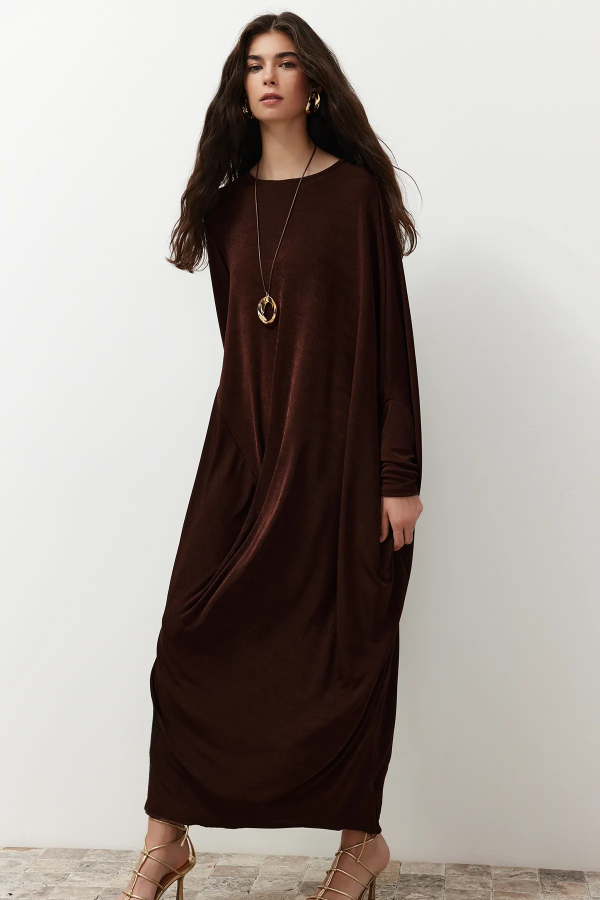 Trendyol Modest  Braunes stilvolles gestricktes Kaftan-Kleid TCTSS24EB00037