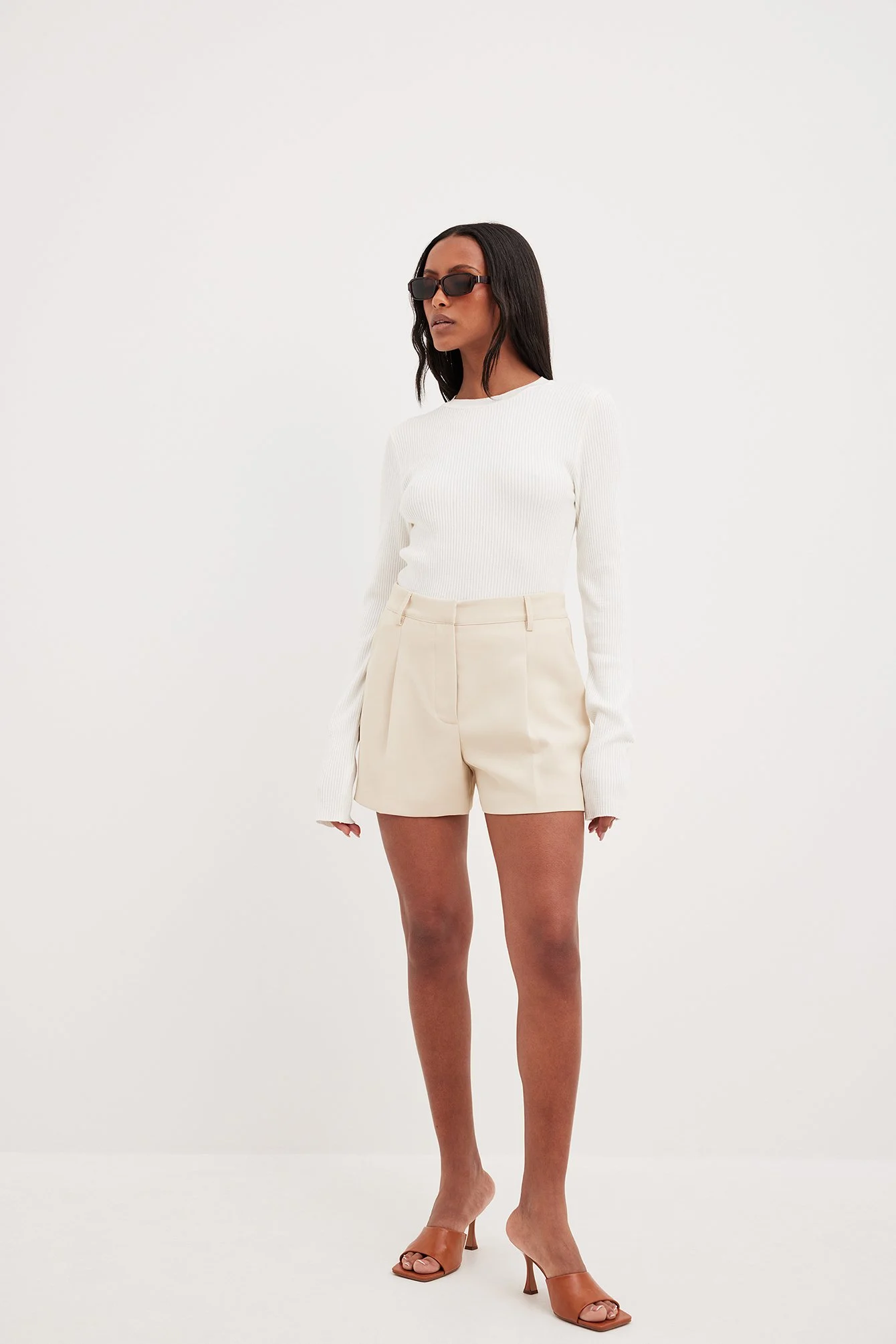 Taillierte Shorts mit hoher Taille