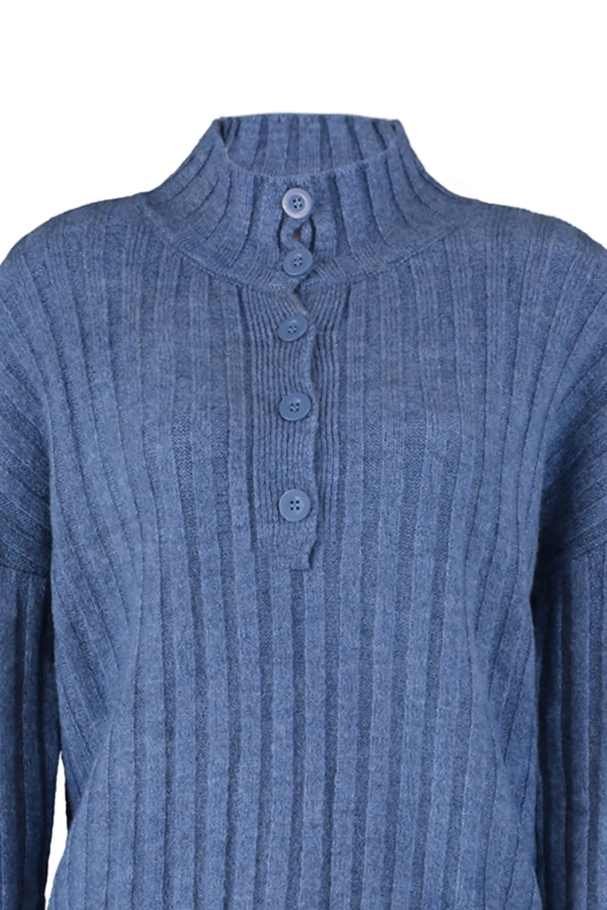 Trendyol Collection  Blauer, weich strukturierter Strickpullover mit Stehkragen und weiter Passform TWOAW21KZ0783