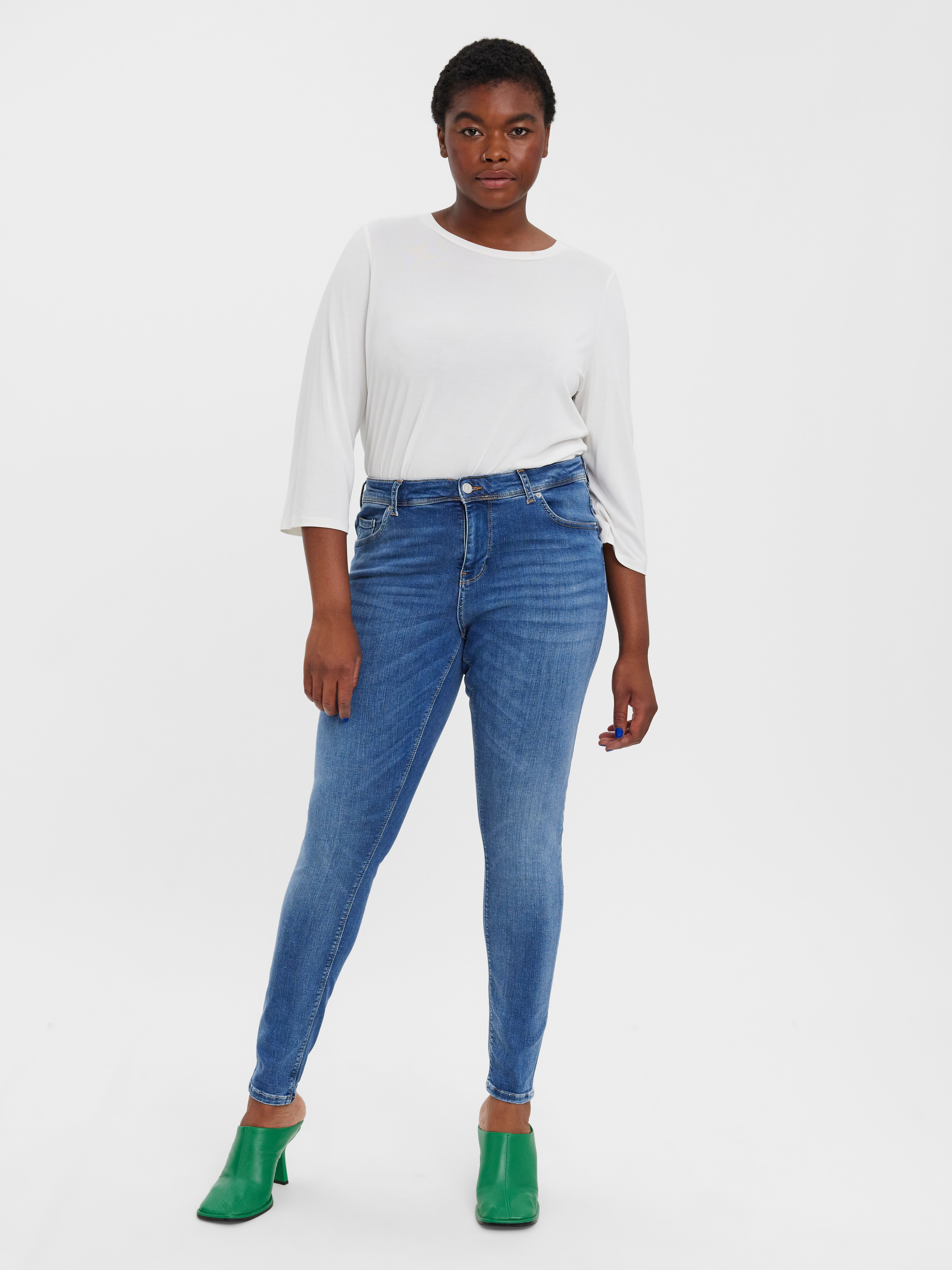VMLUX Mid Rise Slim Fit Jeans