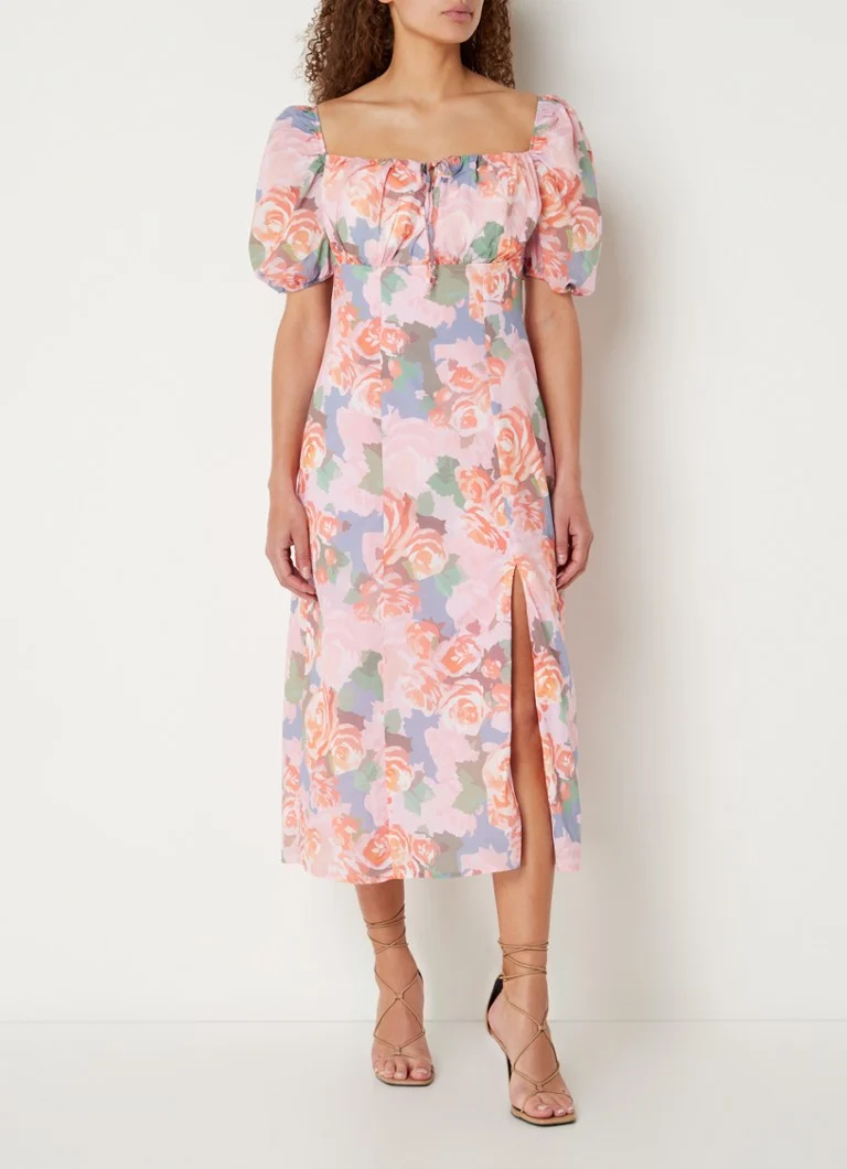 Vestido midi con estampado floral y abertura de Chi Chi London