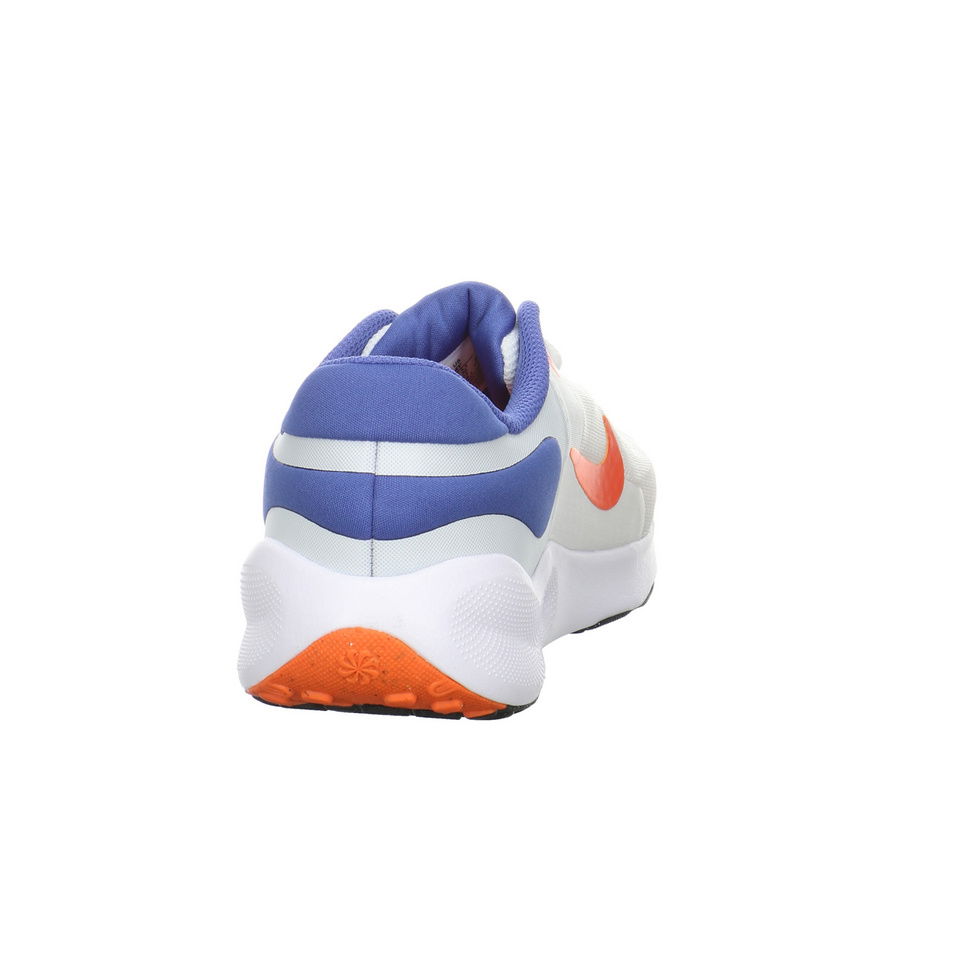 Nike Revolution 7 Sneaker