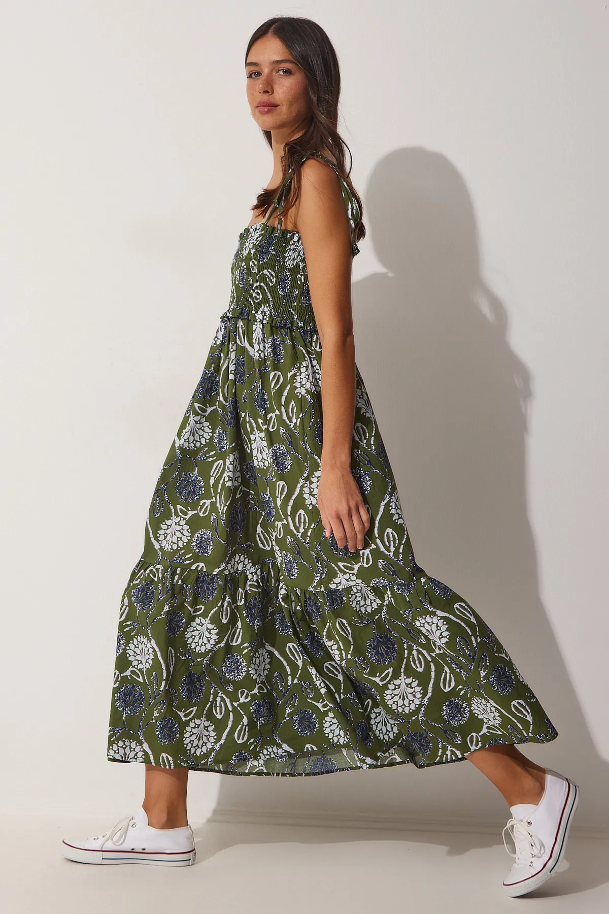 Happiness İstanbul  Grünes Blumen-Trägerkleid aus Viskose für Damen MX00092