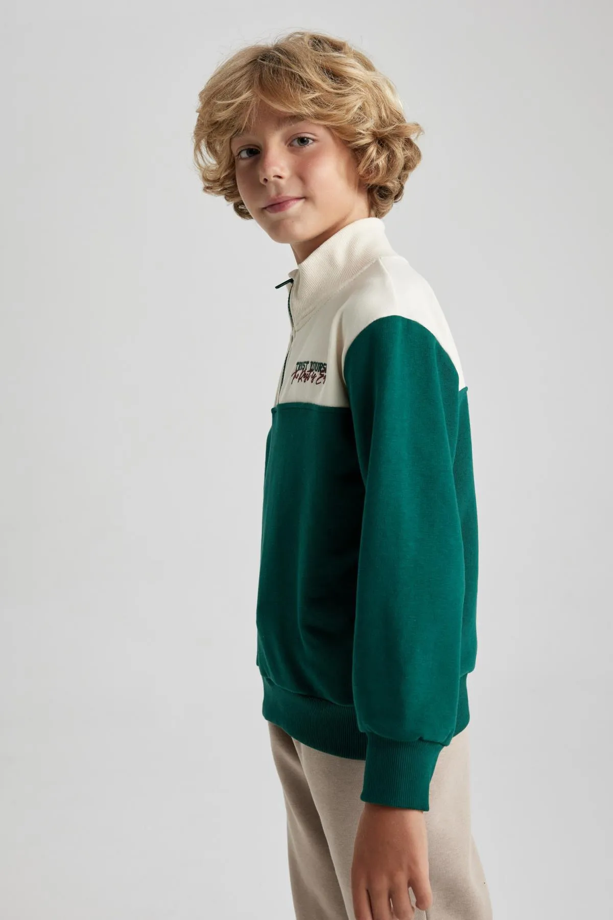 DeFacto  Jungen-Sweatshirt mit halbem Reißverschluss