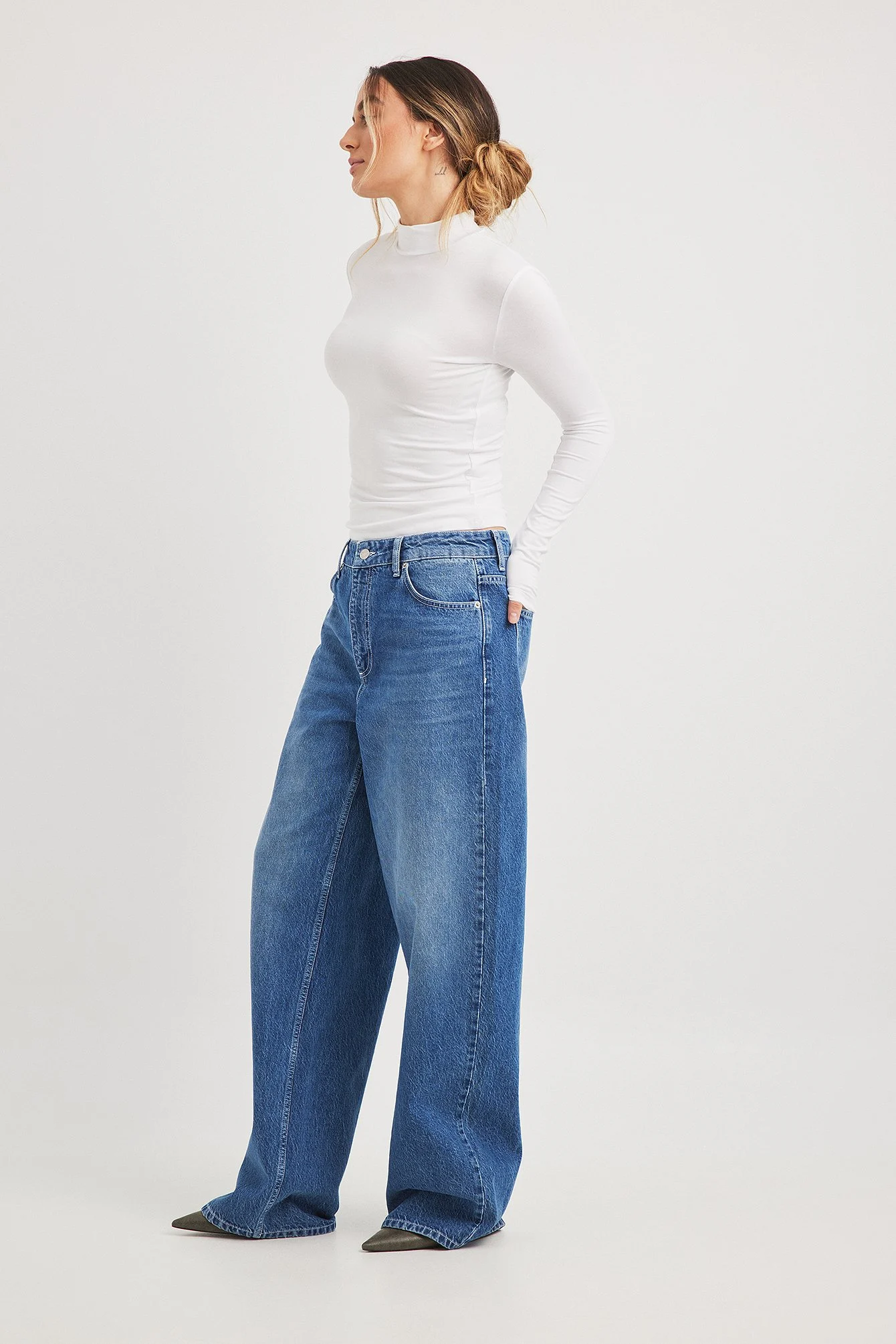 Weite Jeans mit tiefer Taille