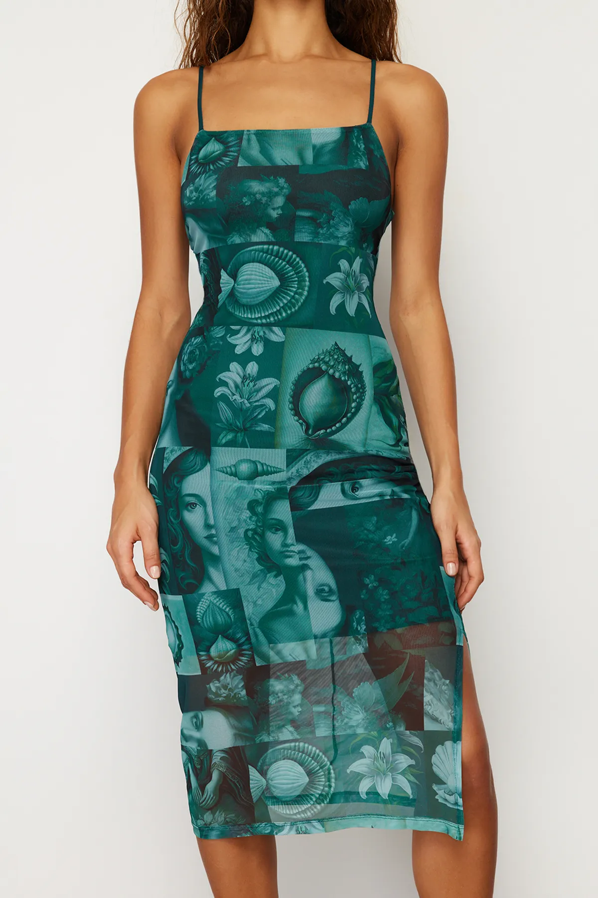 Trendyol Collection  Smaragdgrünes tailliertes/tailliertes Midi-Bleistiftkleid aus flexiblem Strick und Riemchen mit quadratischem Ausschnitt TWOSS22EL00726