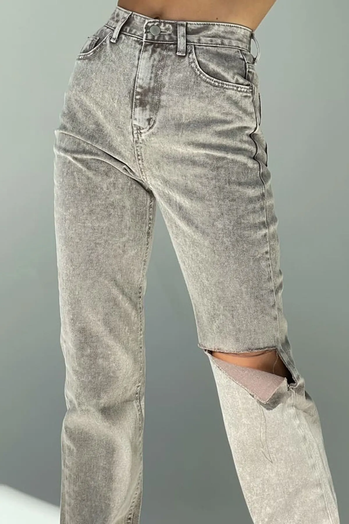 Madmext  Geräucherte, zerrissene, detaillierte Straight-Fit-Jeans Mg1317
