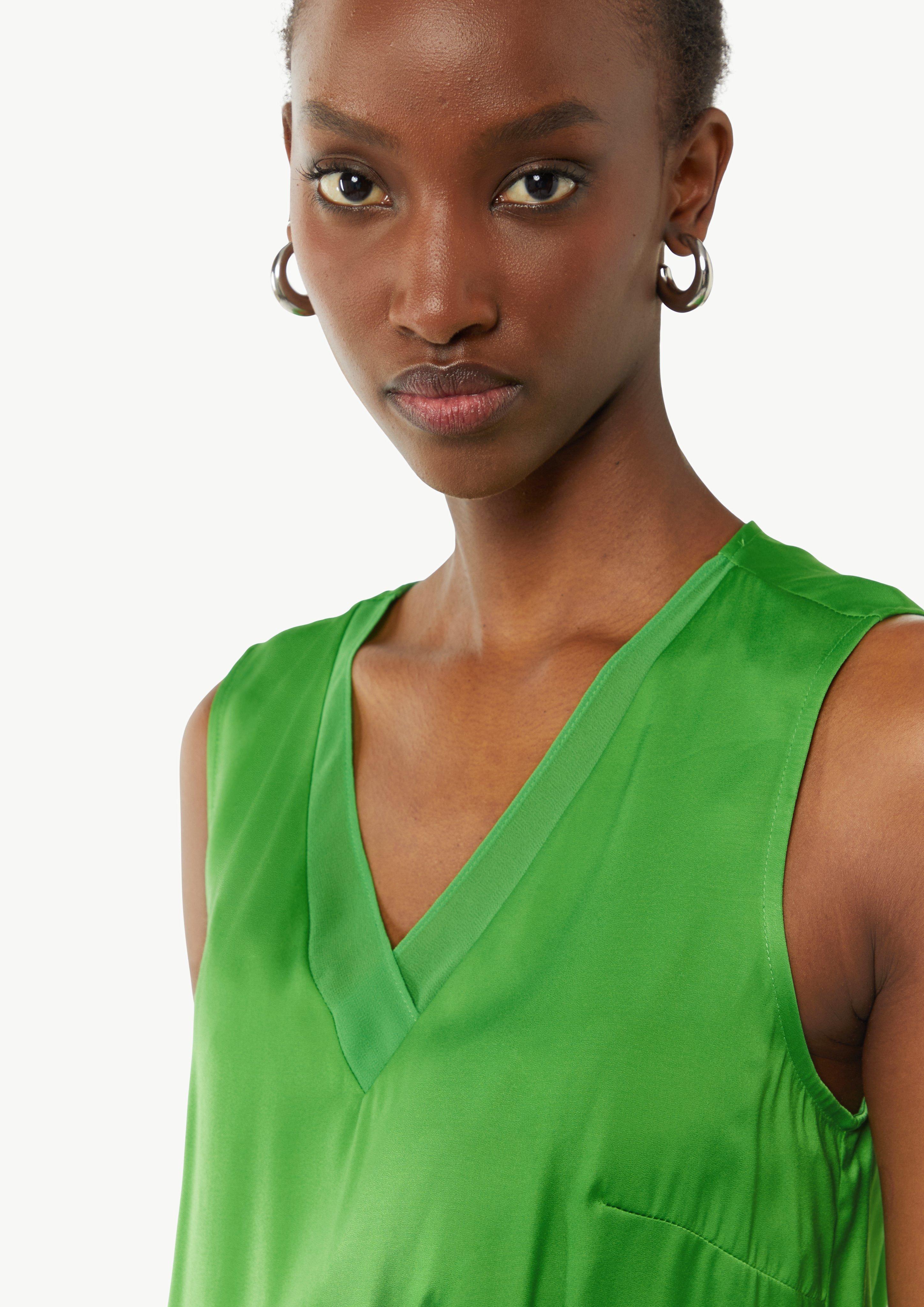 Satin-Top mit Chiffon-Ausschnitt - grün