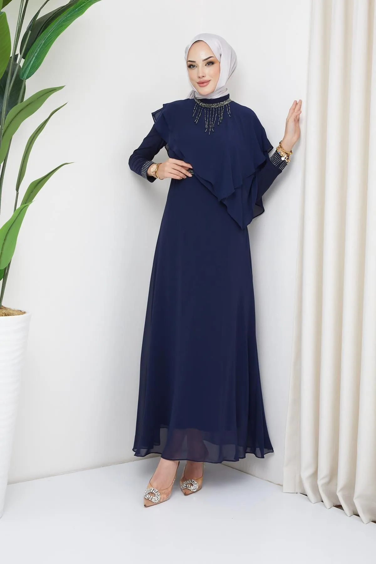 Olcay  Chiffon-Hijab-Abendkleid mit Stein- und Schwungraddetails, DUNKELBLAU 1651