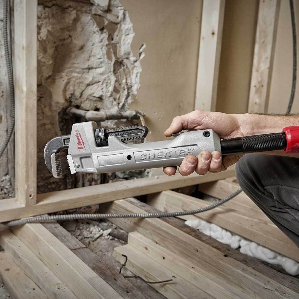MILWAUKEE Cheater Aluminum Pipe Wrench 48227318
