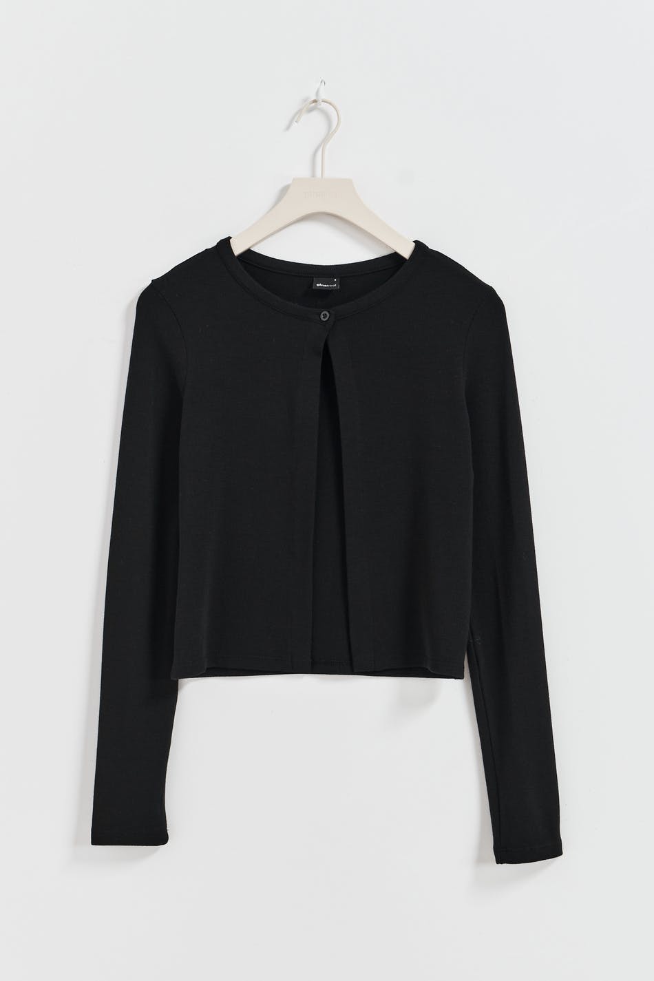 One button cardigan