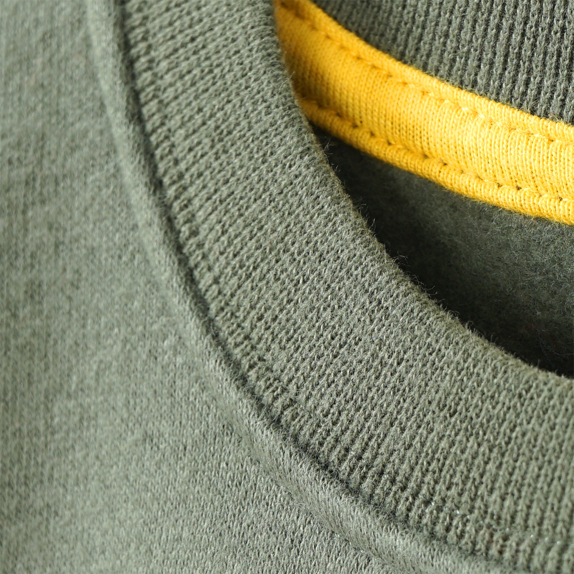 Jungen Sweatshirt mit Wendepailletten