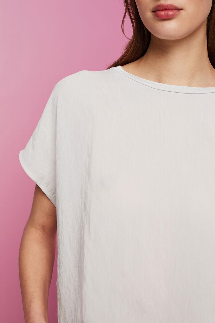 T-Shirt aus Materialmix
