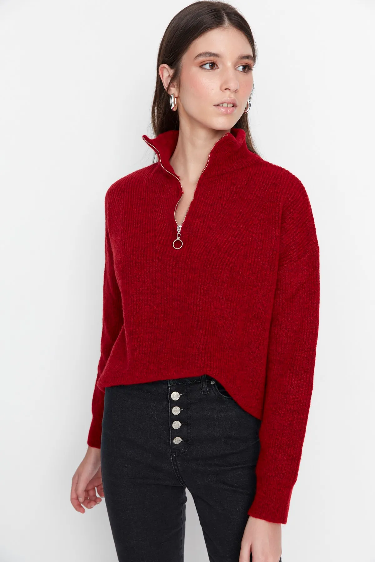 Trendyol Collection  Roter Strickpullover mit weicher Struktur und Reißverschluss TWOAW20XS0009
