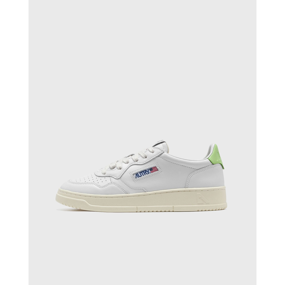 Autry WMNS Medalist Low W AULWLL60 / weiss