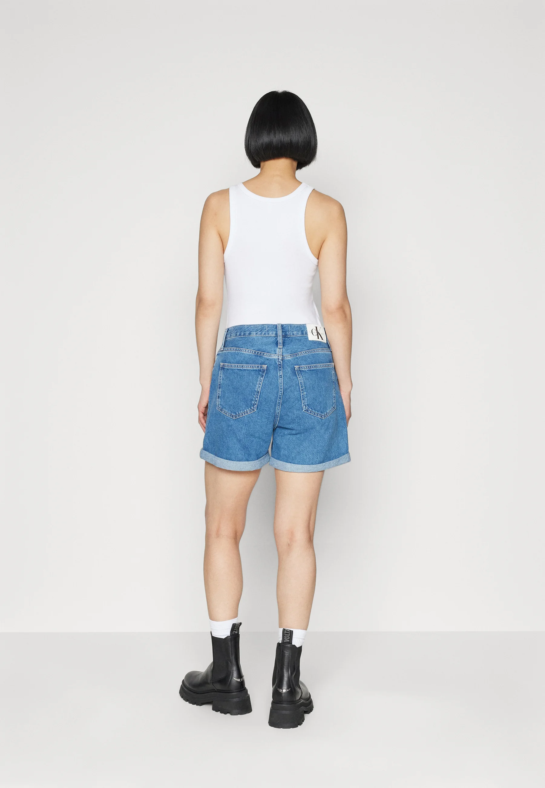 Calvin Klein Jeans MOM - Shorts vaqueros