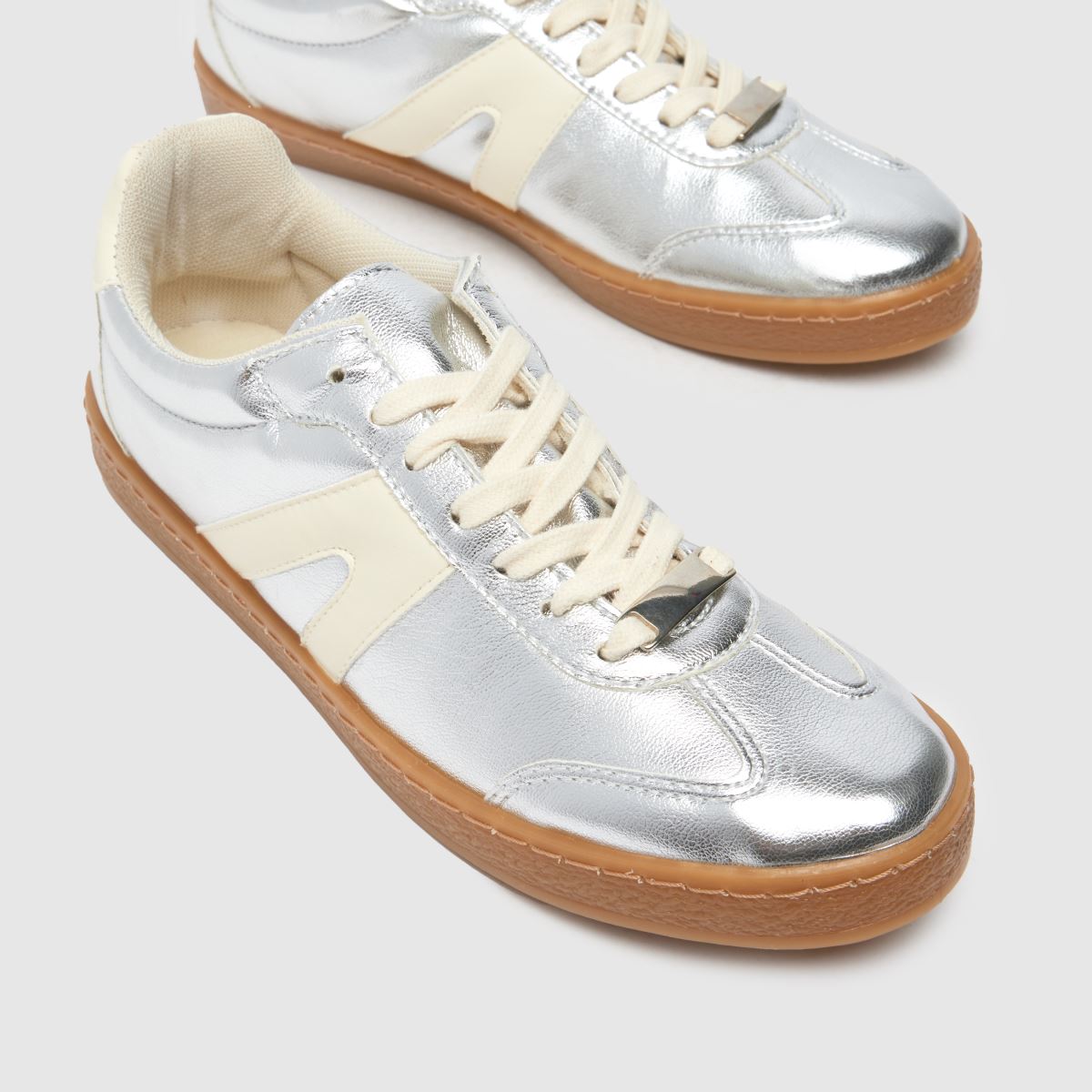 Schuh Marnie edzőcipők ezüst színben