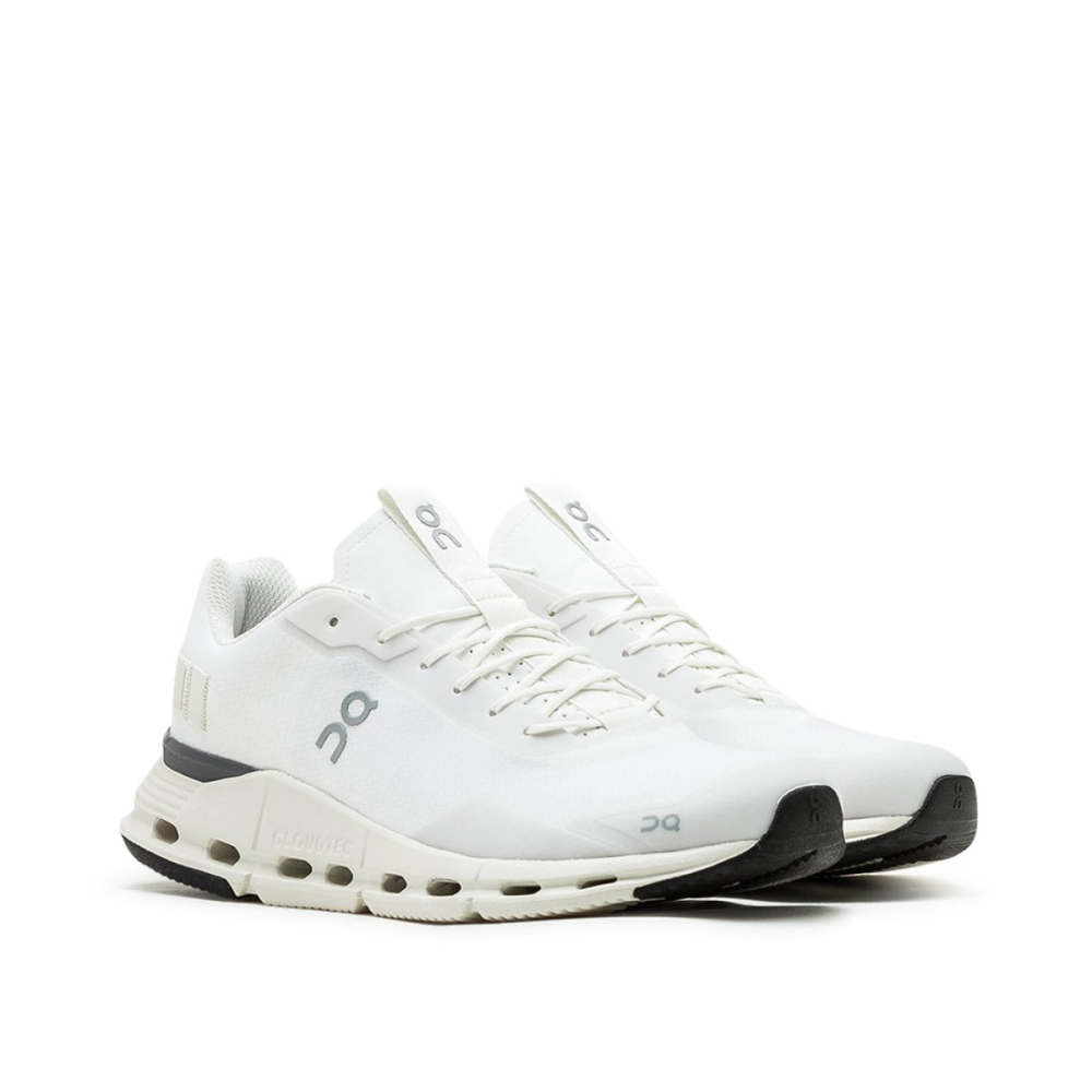 ON Cloudnova Form 26.98478 / weiss