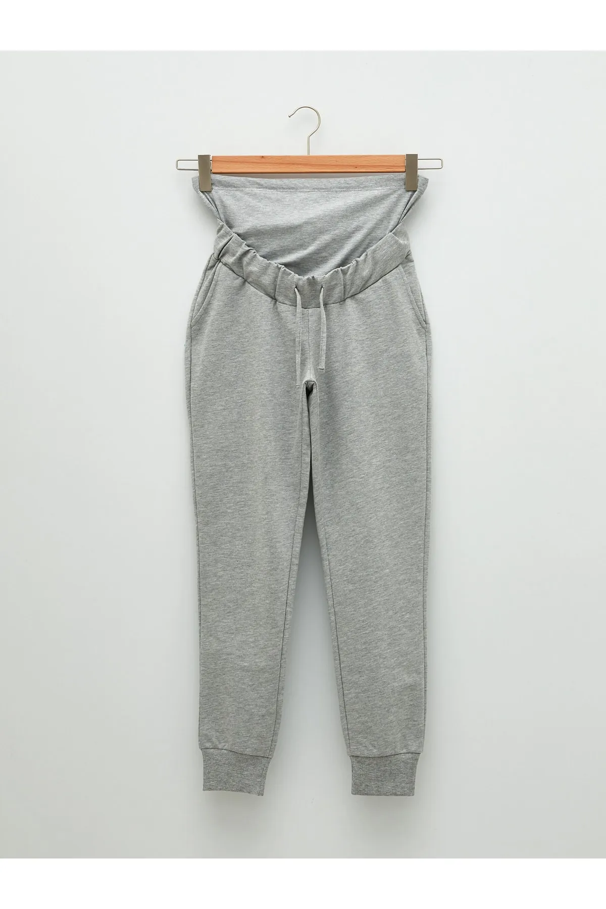 LC Waikiki  LCW – Gerade Umstands-Jogginghose mit Baucheinsätzen