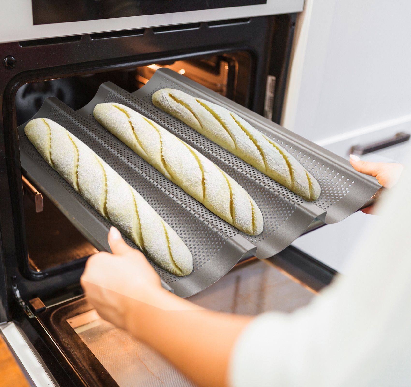 Homewit Baguetteblech Baguetteblech aus Kohlenstoffstahl und Antihaftbeschichtung Rostschutz, Kohlenstoffstahl, (1-St., 38,5*28,5*3,5 cm, 3 Brotrillen), für Küchen, Bäckereien und Restaurants