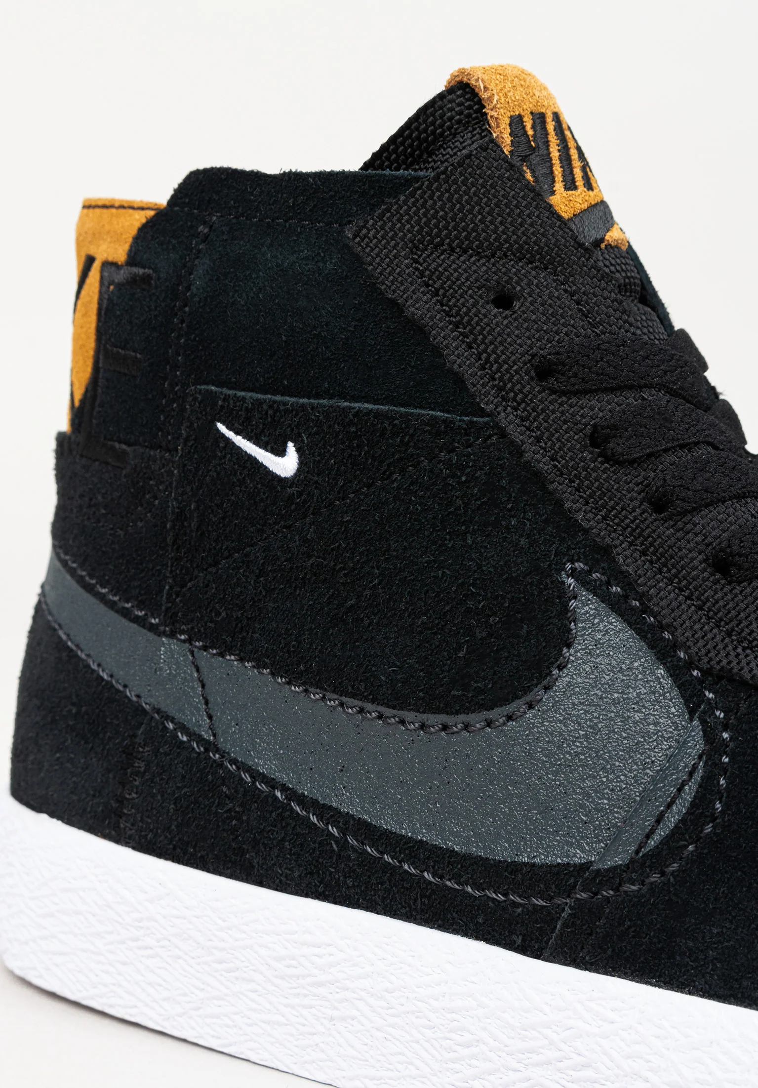 Zoom Blazer Mid Premium