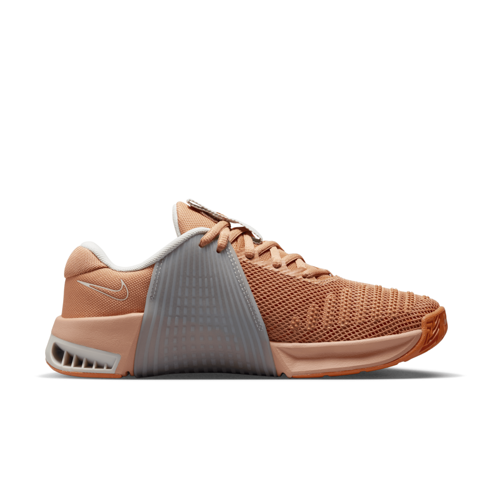 Nike Metcon 9 DZ2537-200 / braun