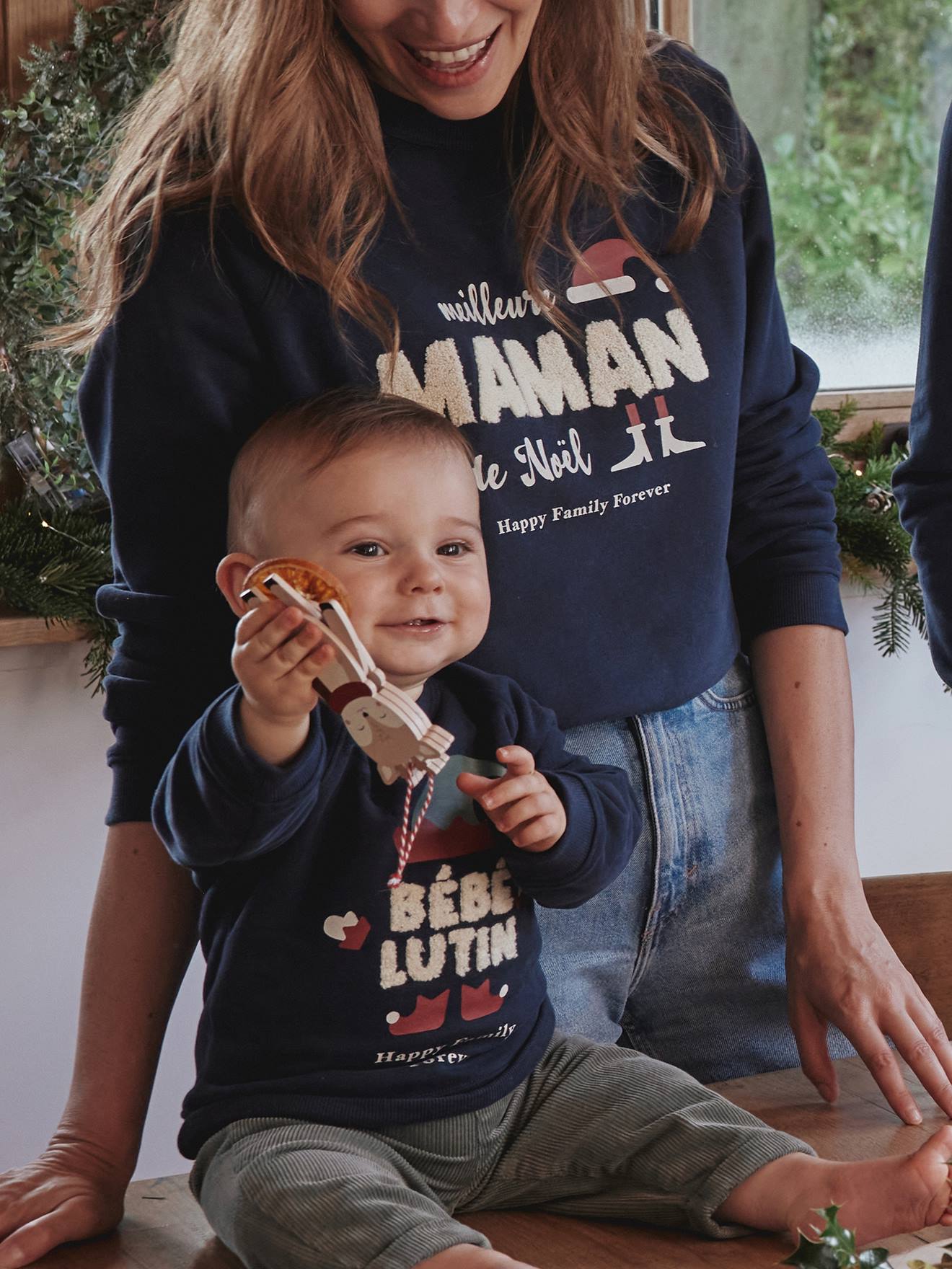 Vertbaudet Herren Weihnachts-Sweatshirt Capsule Collection HAPPY FAMILY FOREVER - marine