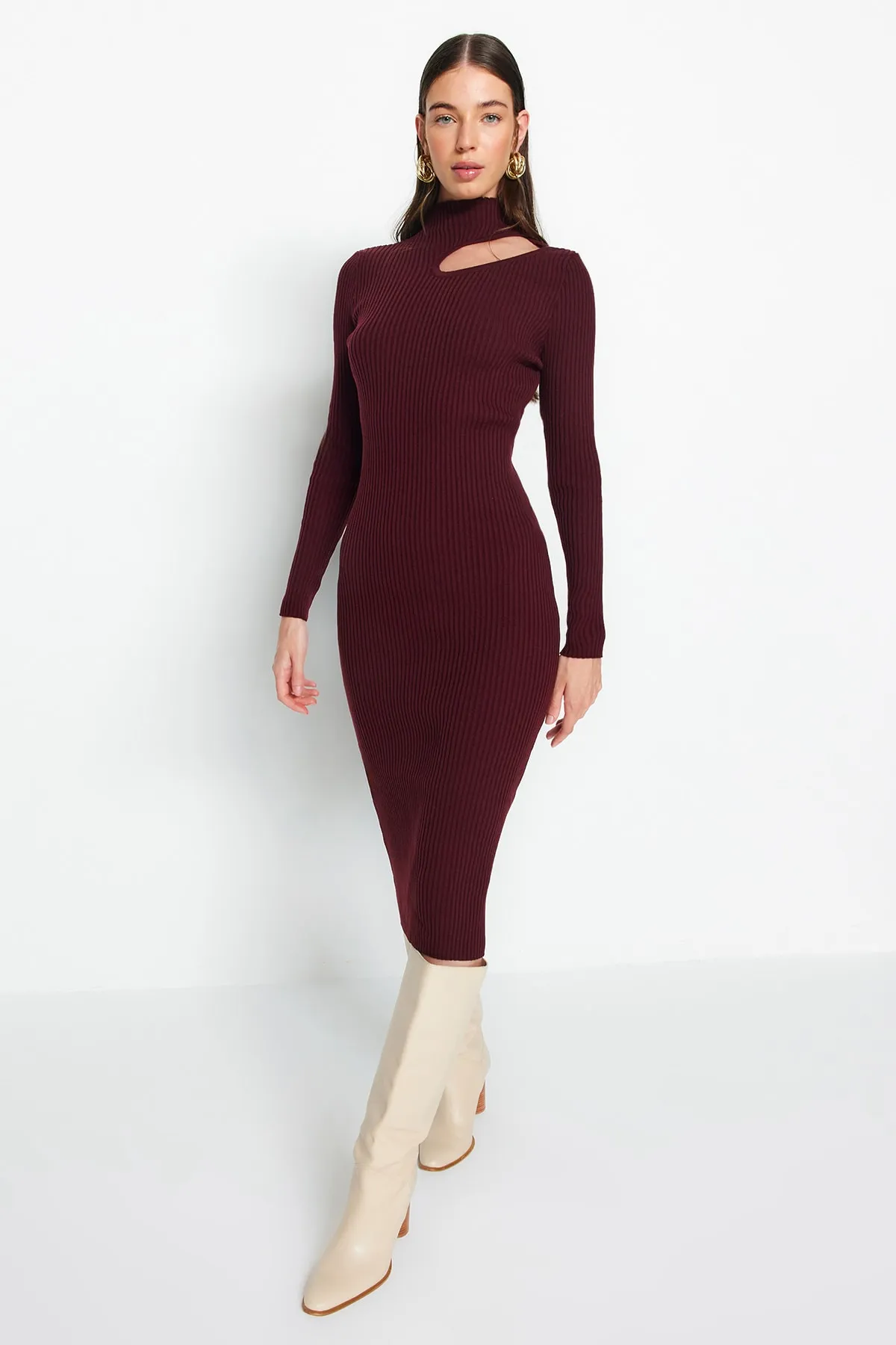 Trendyol Collection  Pflaumenfarbenes Midi-Strickkleid mit Rollkragen TWOAW24EL00028