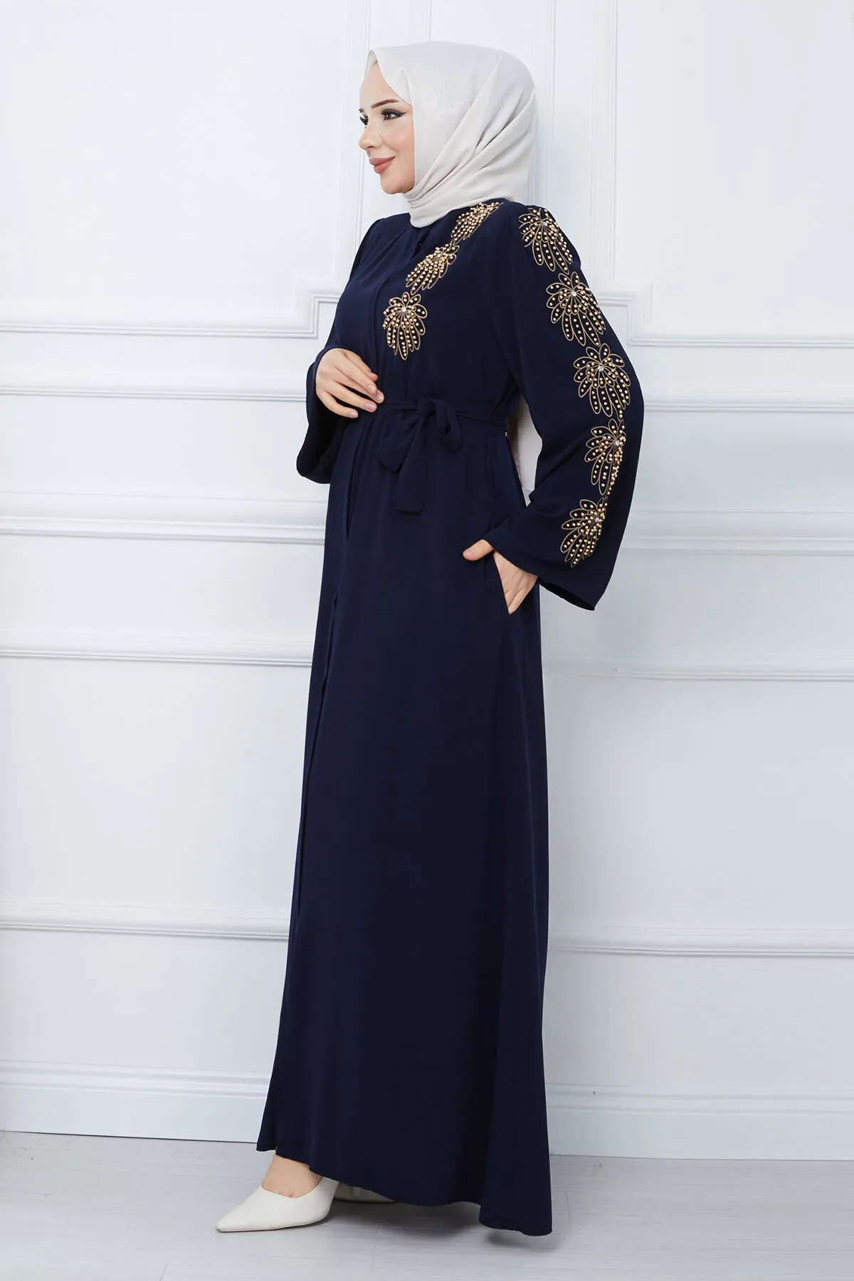 Tesettür Dünyası  Hijab mit Perlenstickerei und Gürtel Ferace TSD240203 Marineblau