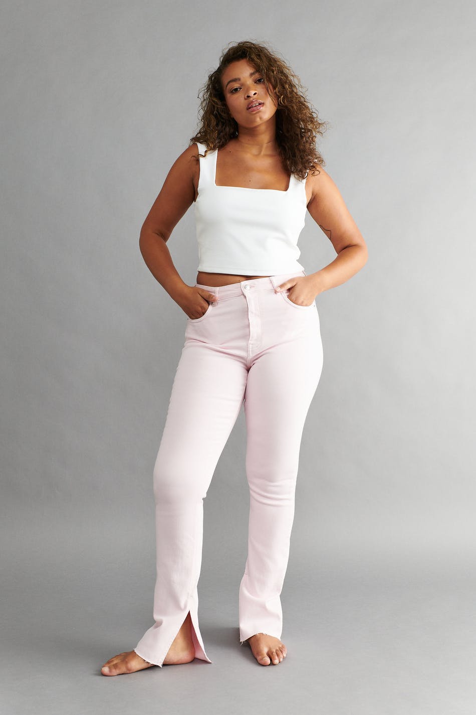 High waist slit jeans