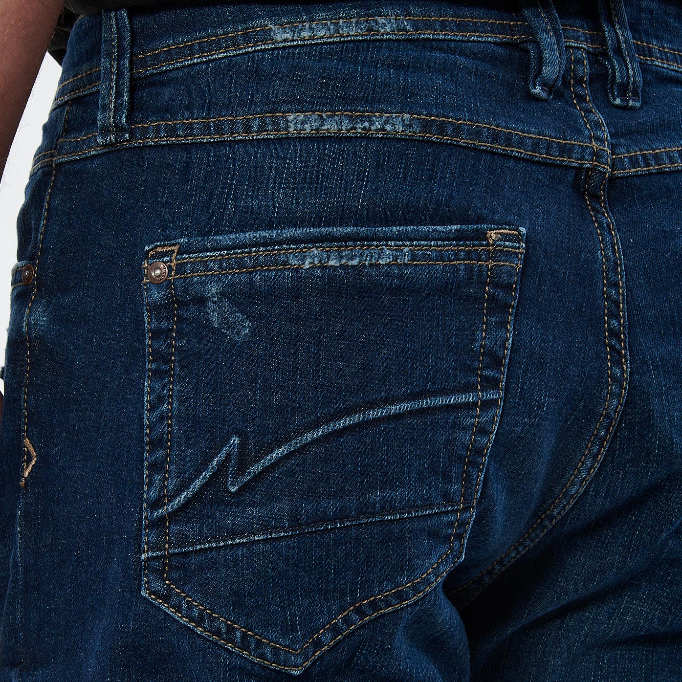 TYREL  Jean bleu slim tapered homme