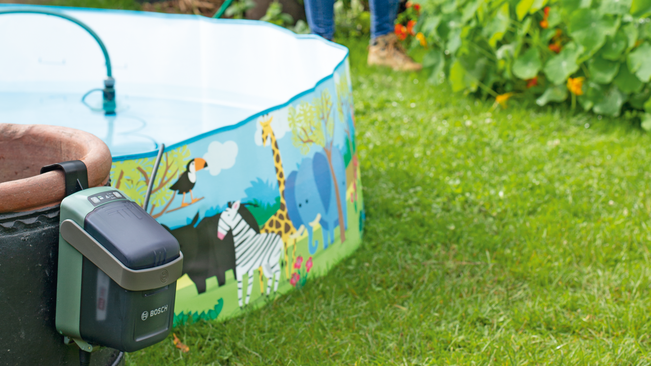 GardenPump 18V-2000 - 1 x 2,5-Ah-Akku | Ladegerät