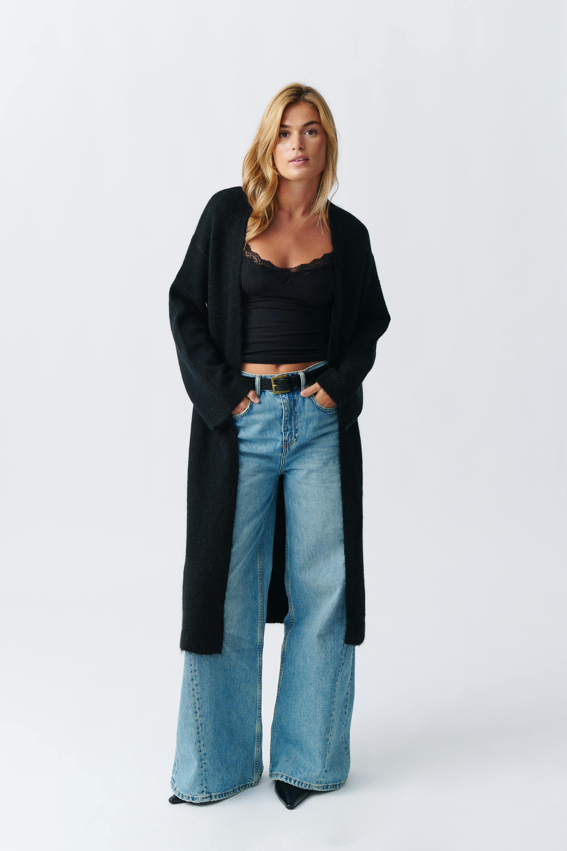 Long knitted cardigan
