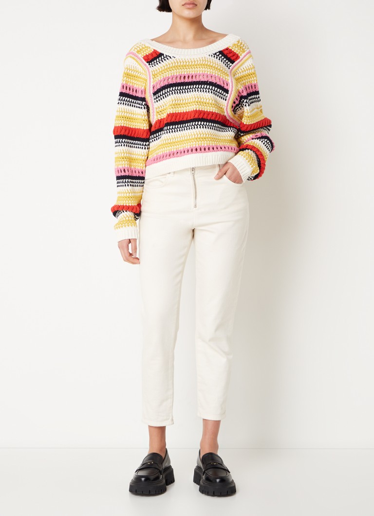 Cardigan Romy de la ba&sh, confecționat din tricot gros ajurat, cu spatele gol.
