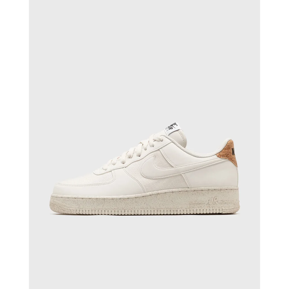 Nike Air Force 1 07 LV8 Next Nature DV7184-001 / schwarz