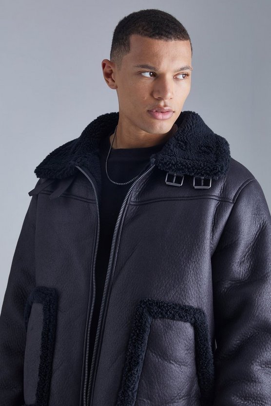 Tall PU-Fliegerjacke mit Borg-Detail